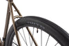10_BT_MY24_Audax_metallic_dark_brown_web_10